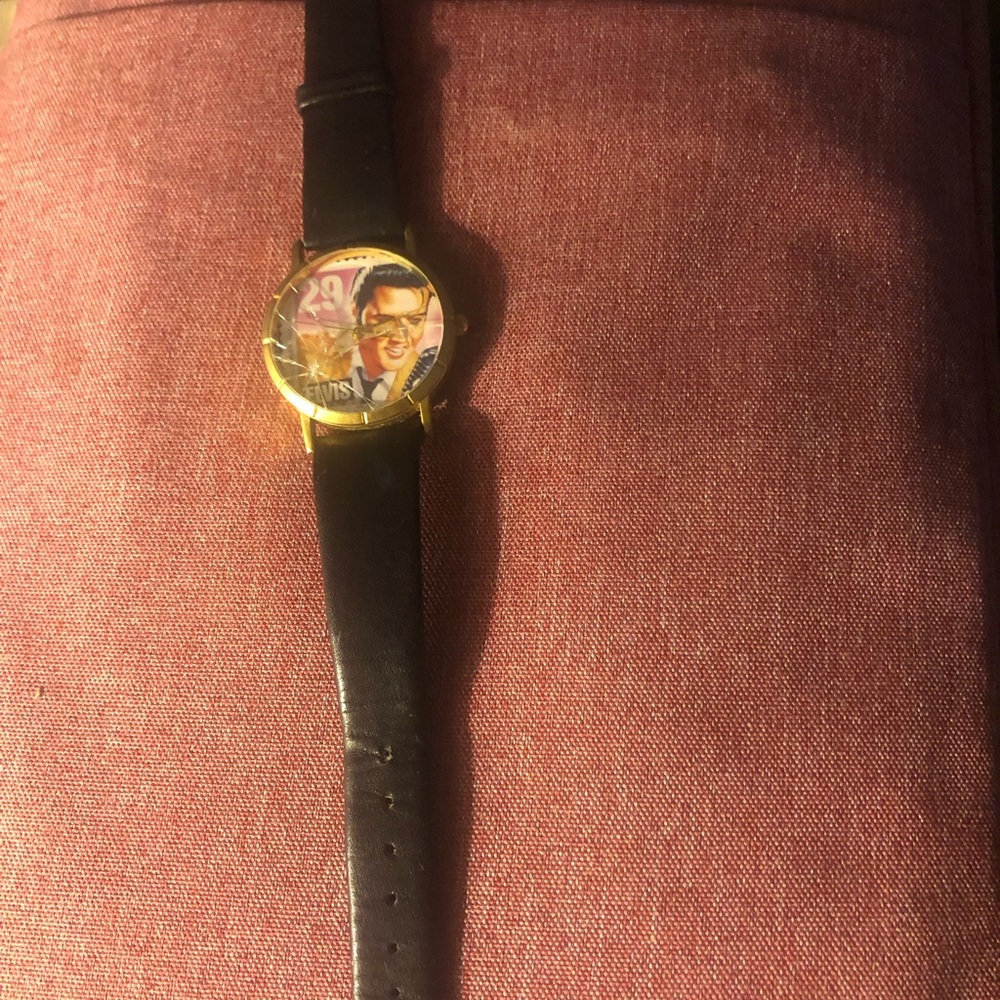1992 USPS Elvis Presley Watch- 122A $15 or $12 w/offer